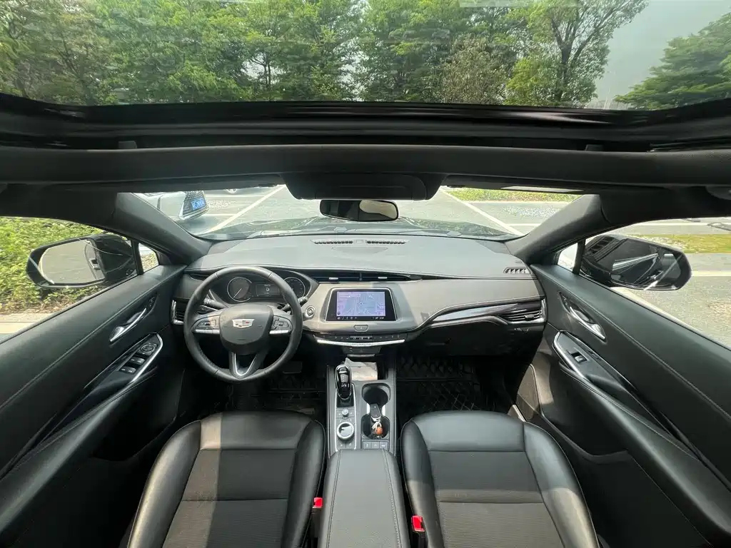 CADILLAC XT4 2022