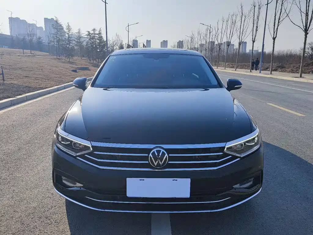 VOLKSWAGEN MAGOTAN 2021
