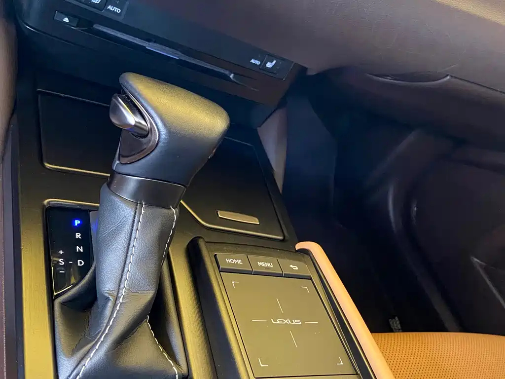 LEXUS ES 2021