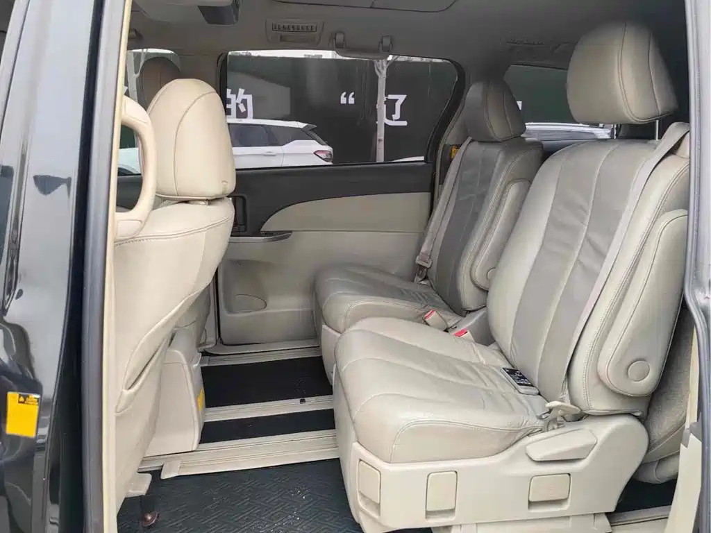 TOYOTA PREVIA 2008