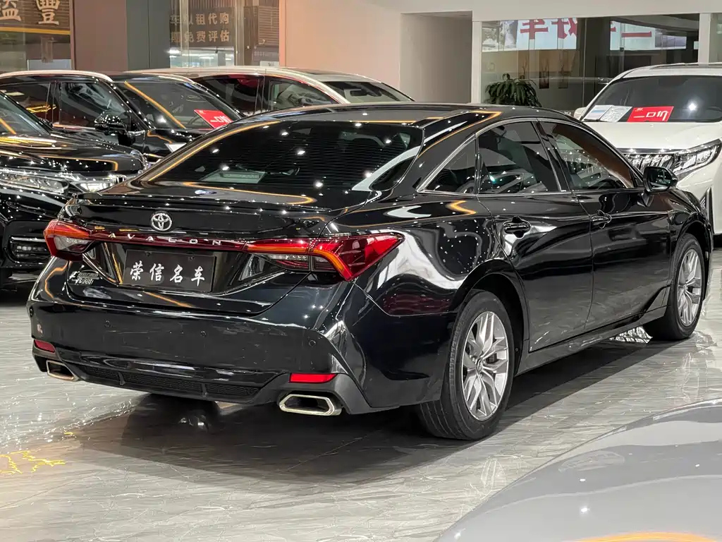 TOYOTA AVALON 2020