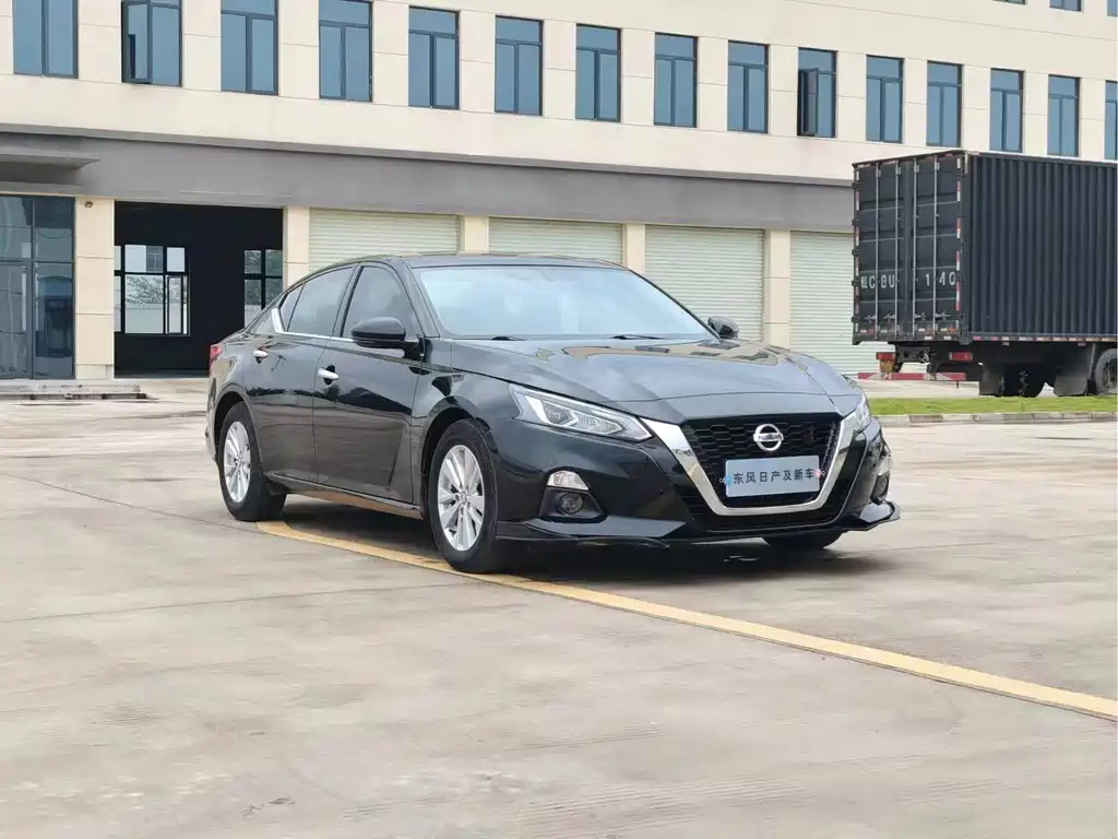 NISSAN TEANA 2020