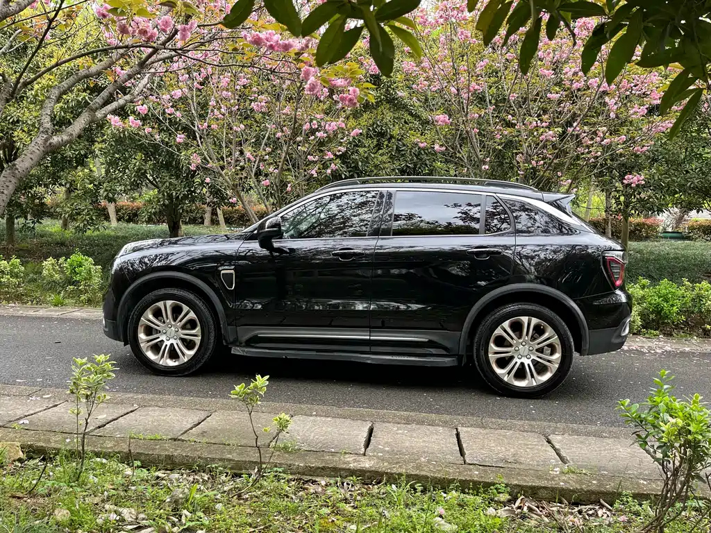 LYNK&CO 01 2018