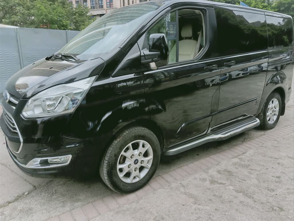 FORD TOUREO 2016