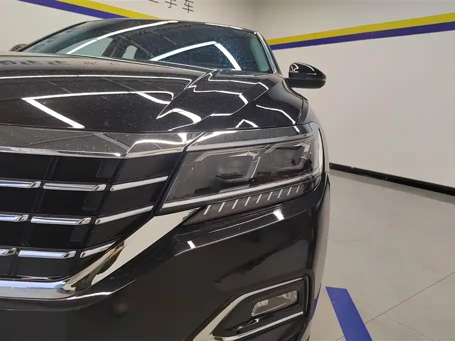 VOLKSWAGEN PASSAT 2020