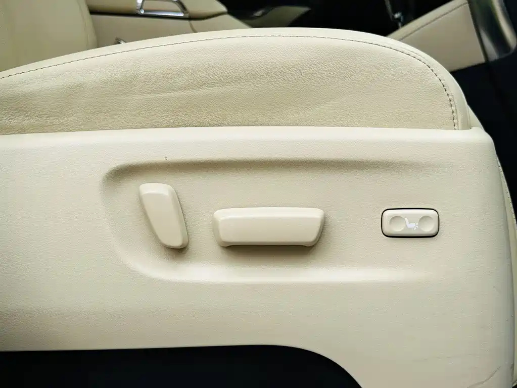 TOYOTA ALPHARD 2018