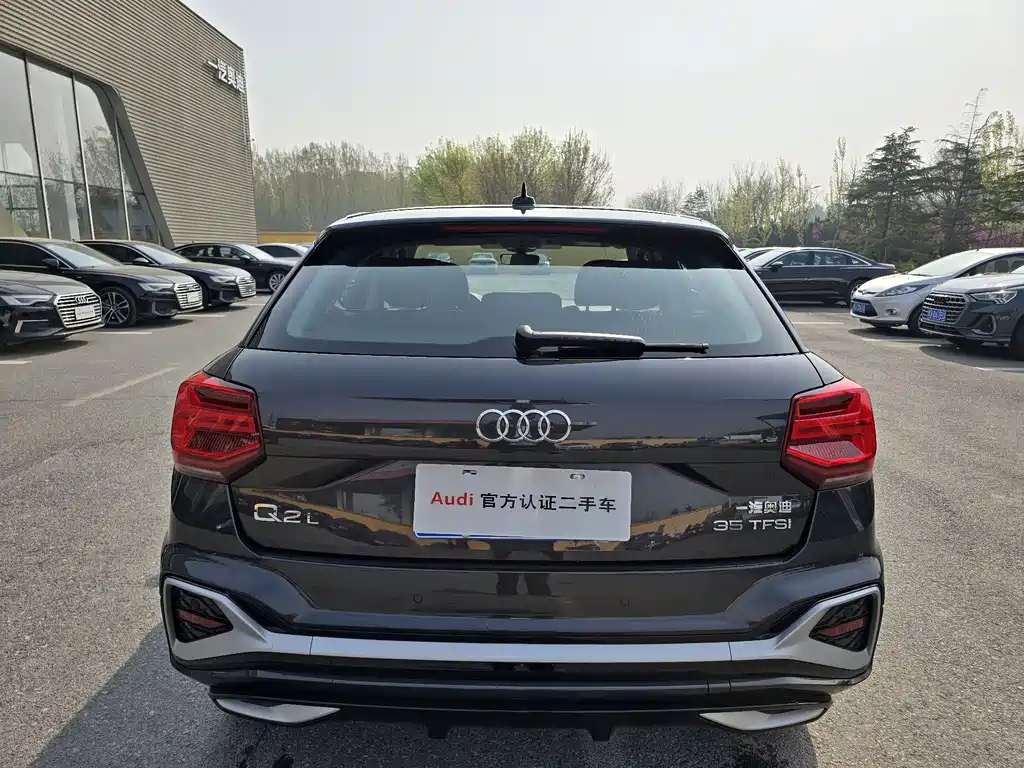 AUDI Q2L 2023