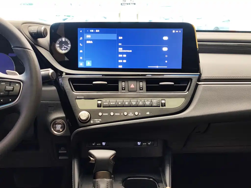 LEXUS ES 2023