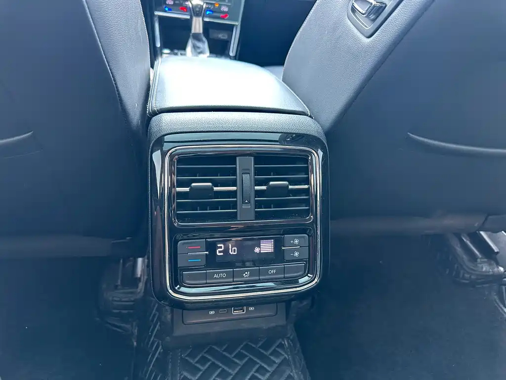 VOLKSWAGEN PASSAT 2021