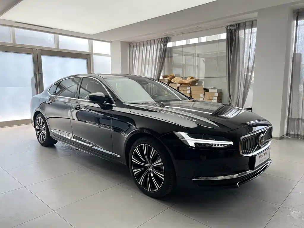 VOLVO S90 2022