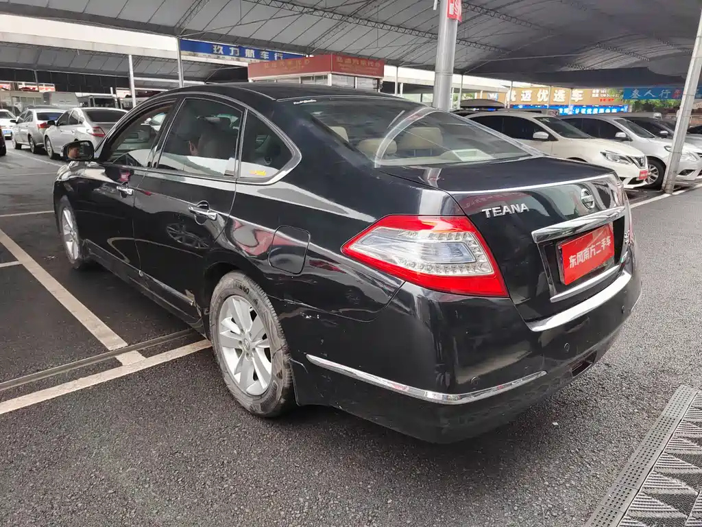 NISSAN TEANA 2012