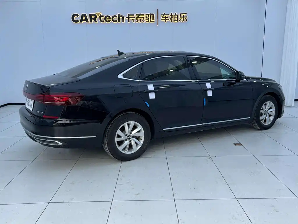 VOLKSWAGEN PASSAT 2022