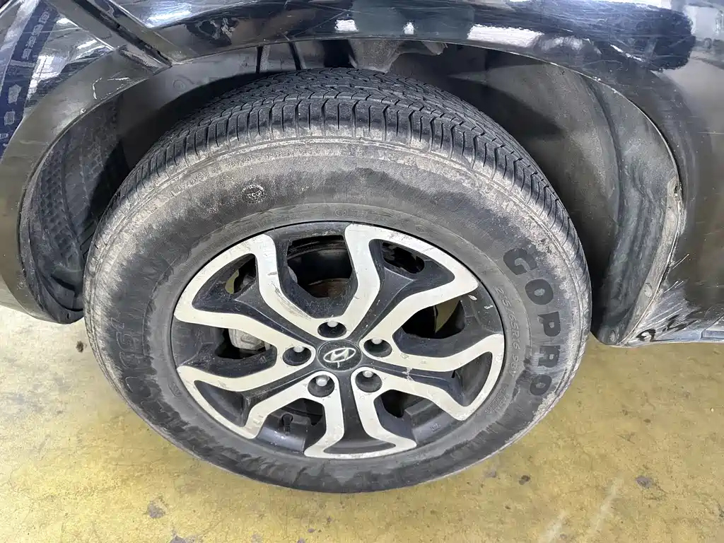 HYUNDAI TUCSON 2015