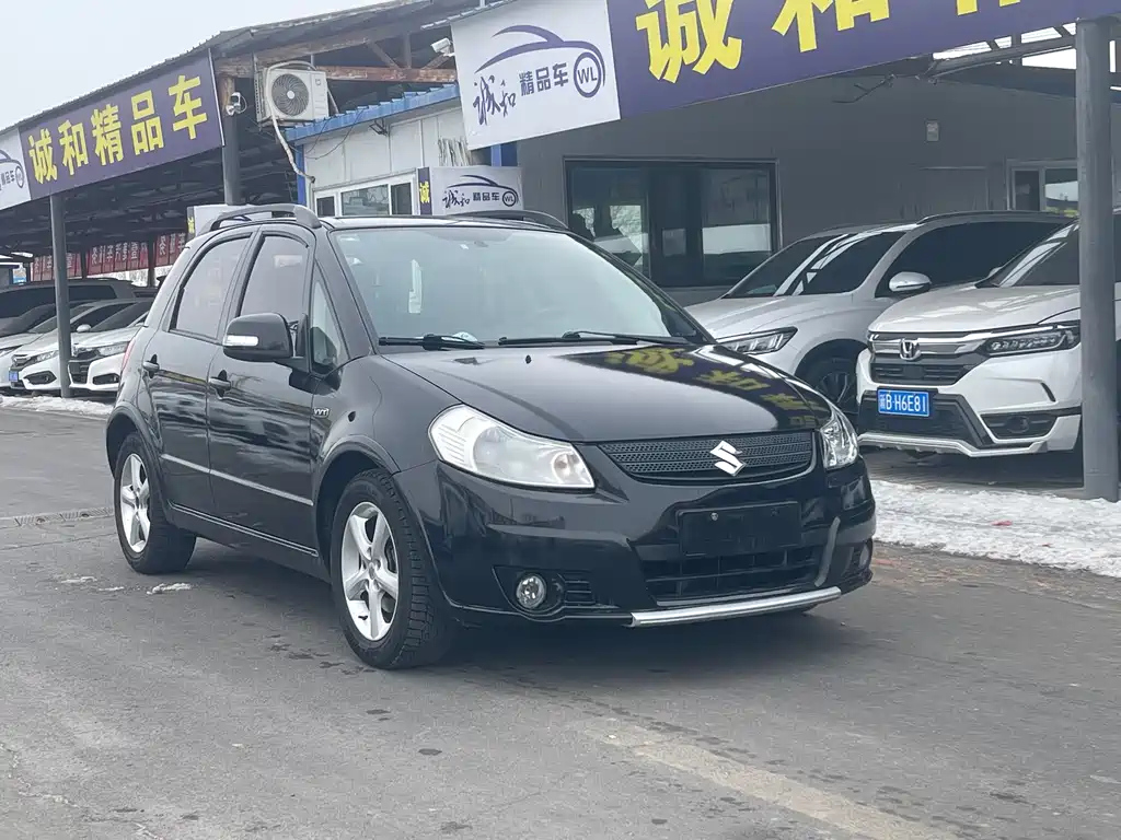 SUZUKI SX4 2011
