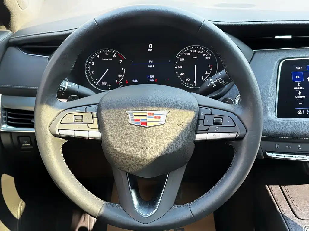 CADILLAC XT4 2021