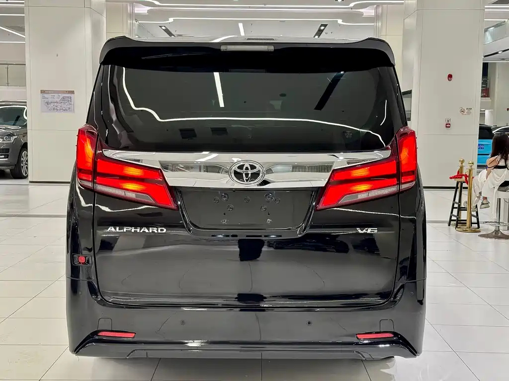 TOYOTA ALPHARD 2019