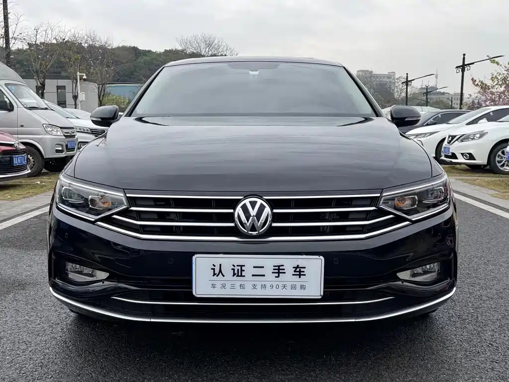 VOLKSWAGEN MAGOTAN 2020