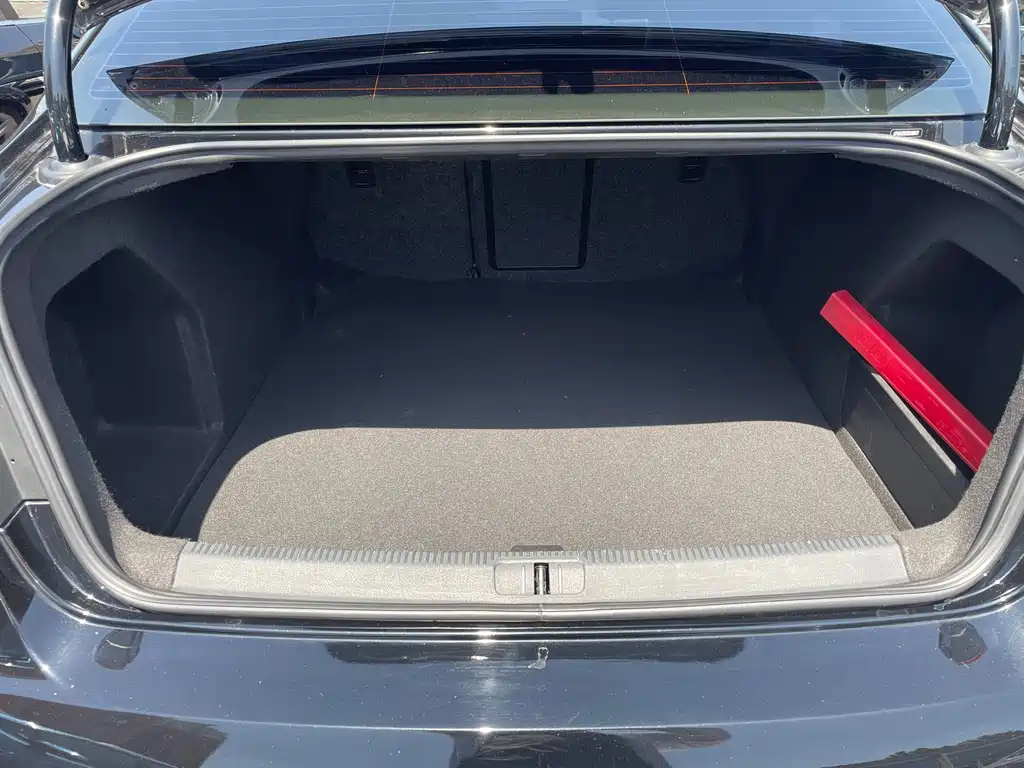 VOLKSWAGEN MAGOTAN 2015