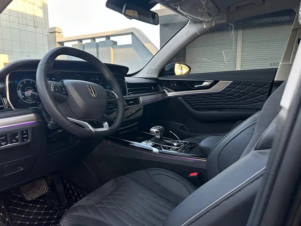 HONGQI HS5 2023