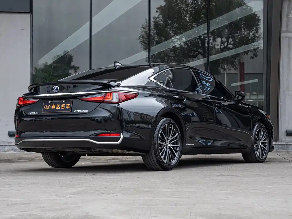 LEXUS ES 2021