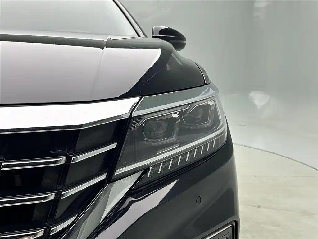 VOLKSWAGEN PASSAT 2021
