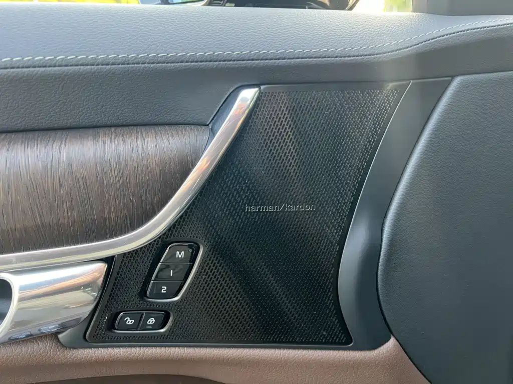 VOLVO S90 2021