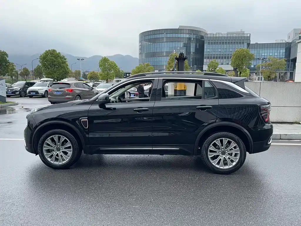 LYNK&CO 01 2018