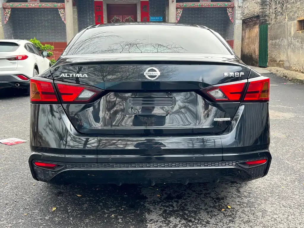 NISSAN TEANA 2022