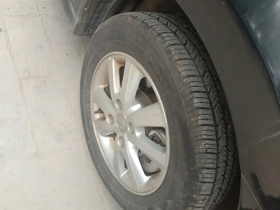 NISSAN SYLPHY 2017