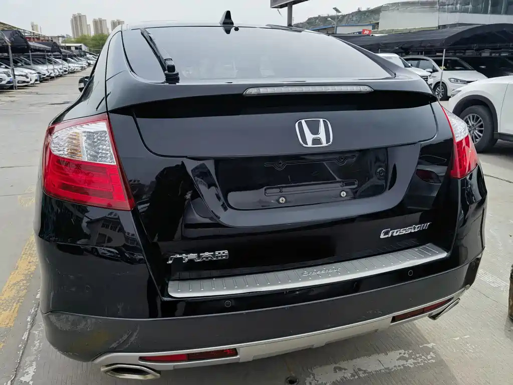 HONDA CROSSTOUR 2016