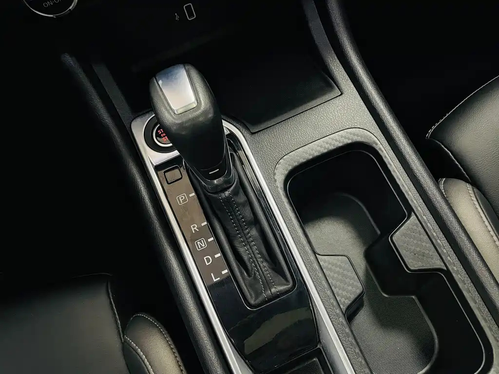 NISSAN SYLPHY 2021