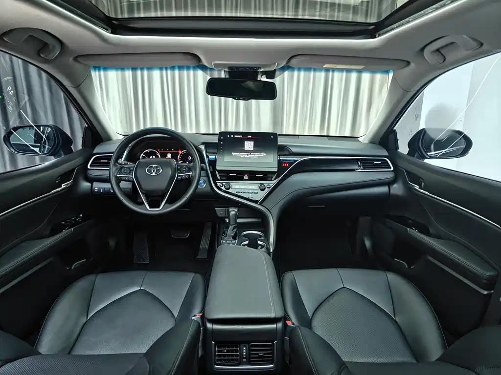 TOYOTA CAMRY 2021