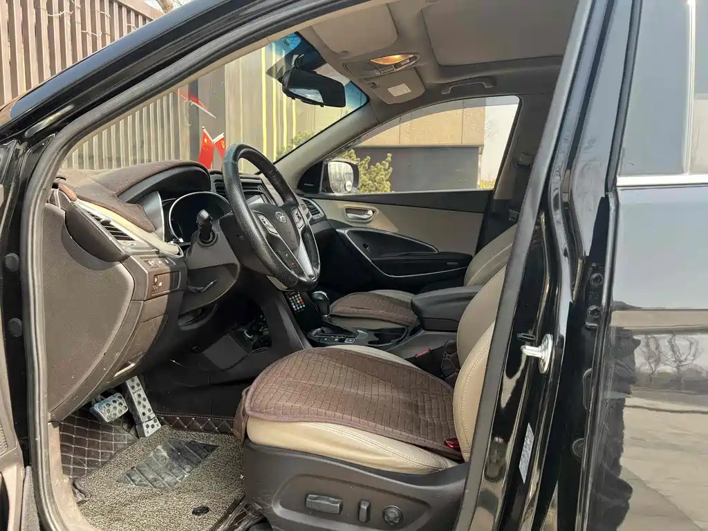 HYUNDAI SANTAFE 2014