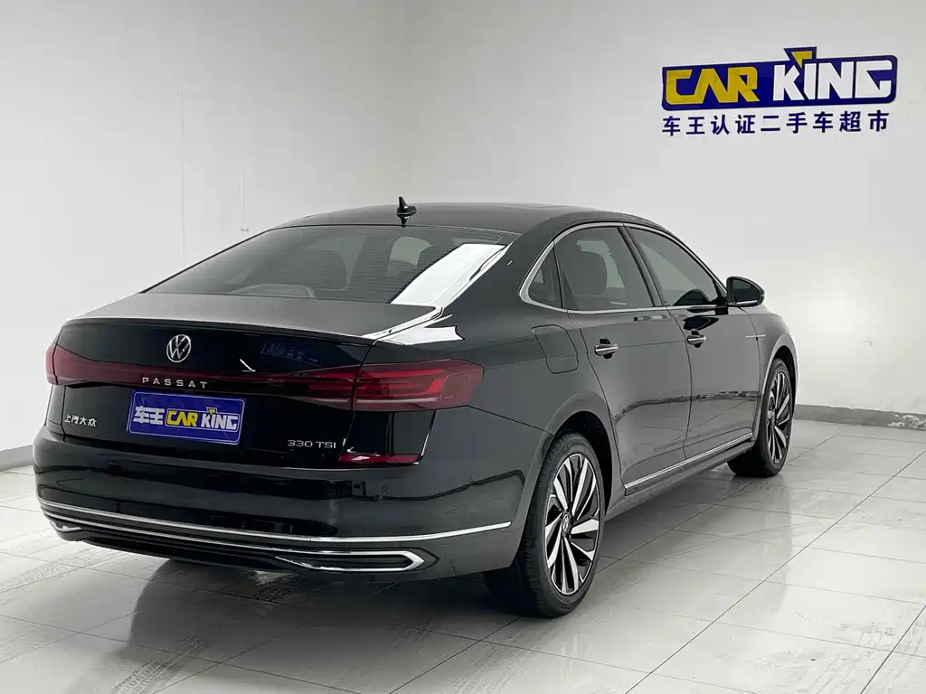 VOLKSWAGEN PASSAT 2022