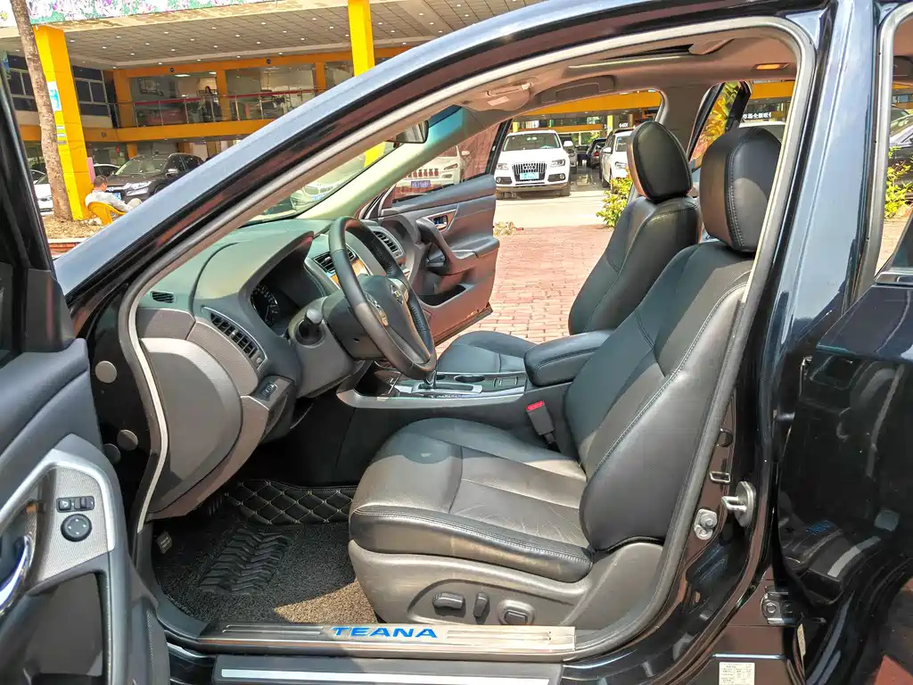 NISSAN TEANA 2016