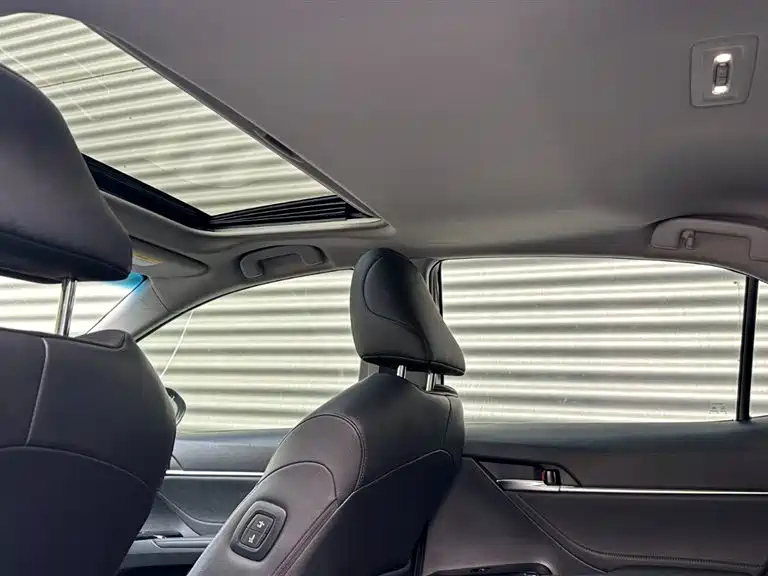 TOYOTA CAMRY 2018