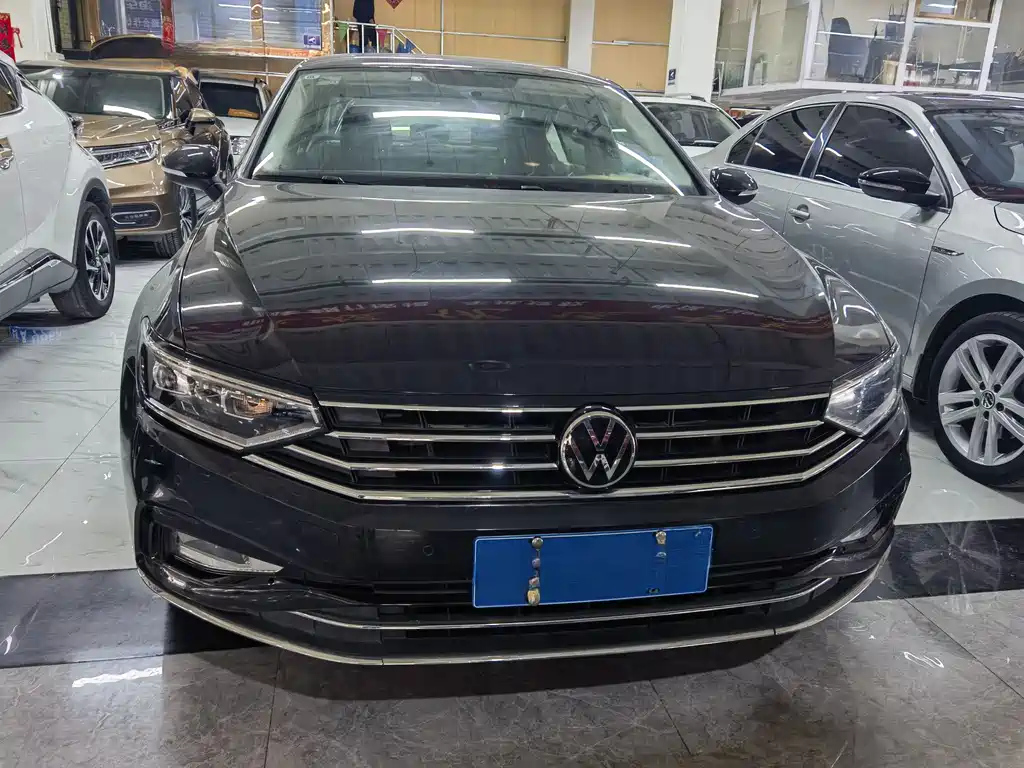 VOLKSWAGEN MAGOTAN 2021