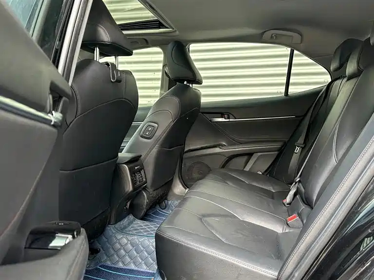 TOYOTA CAMRY 2018