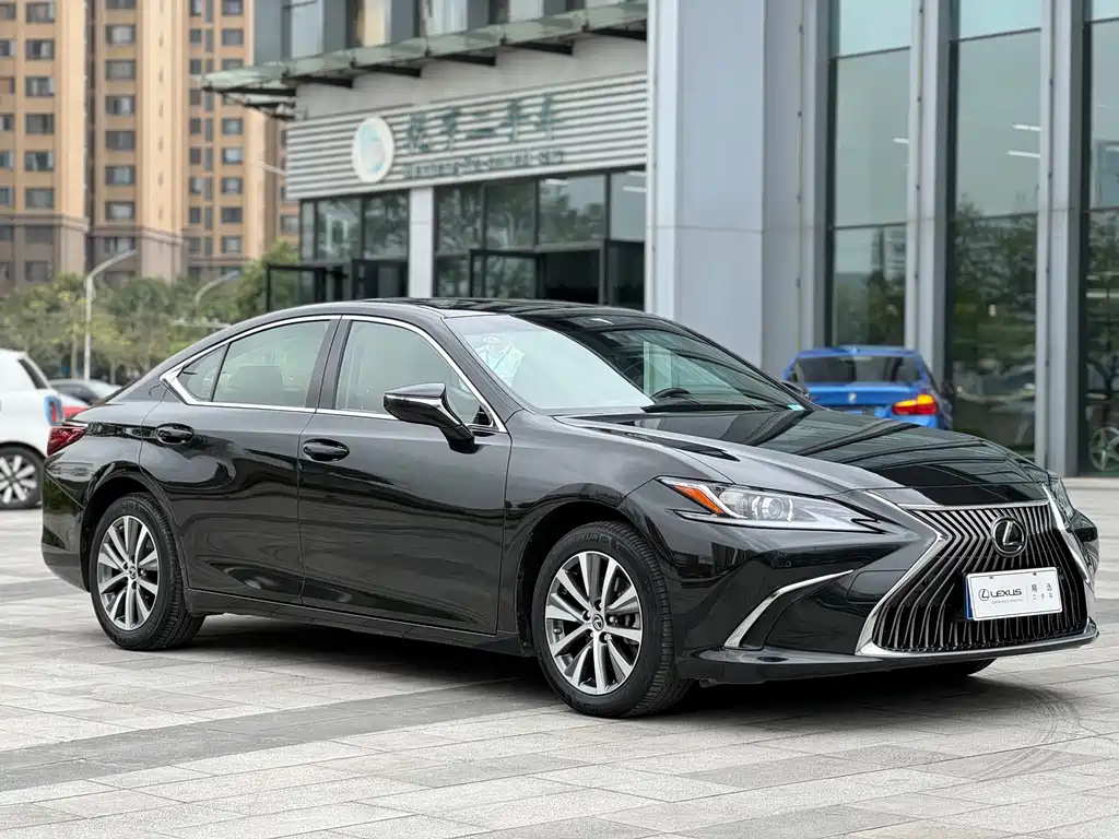 LEXUS ES 2021