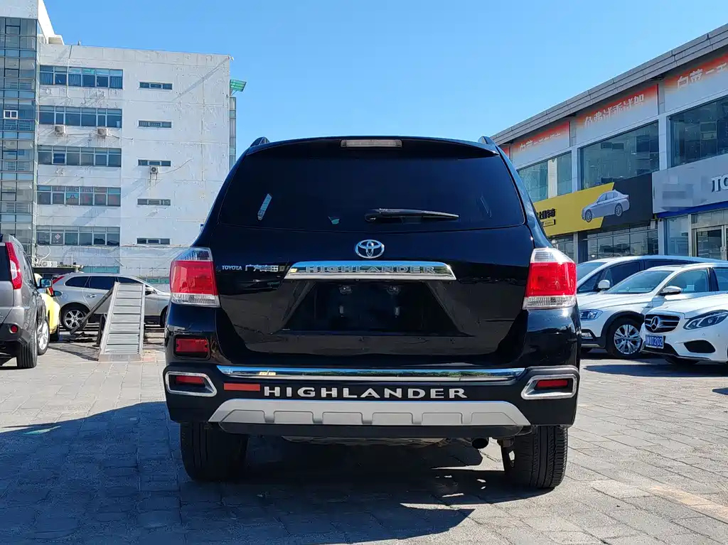 TOYOTA HIGHLANDER 2012