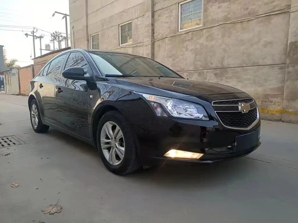 CHEVROLET CRUZE 2015