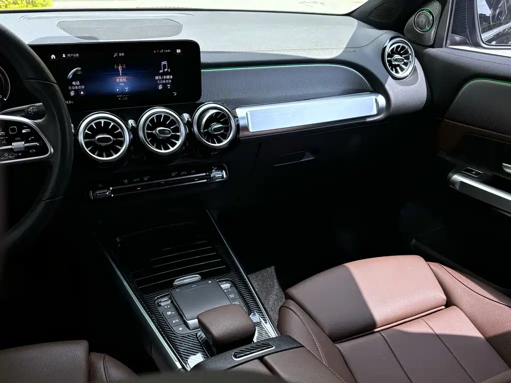 MERCEDES BENZ GLB 2021