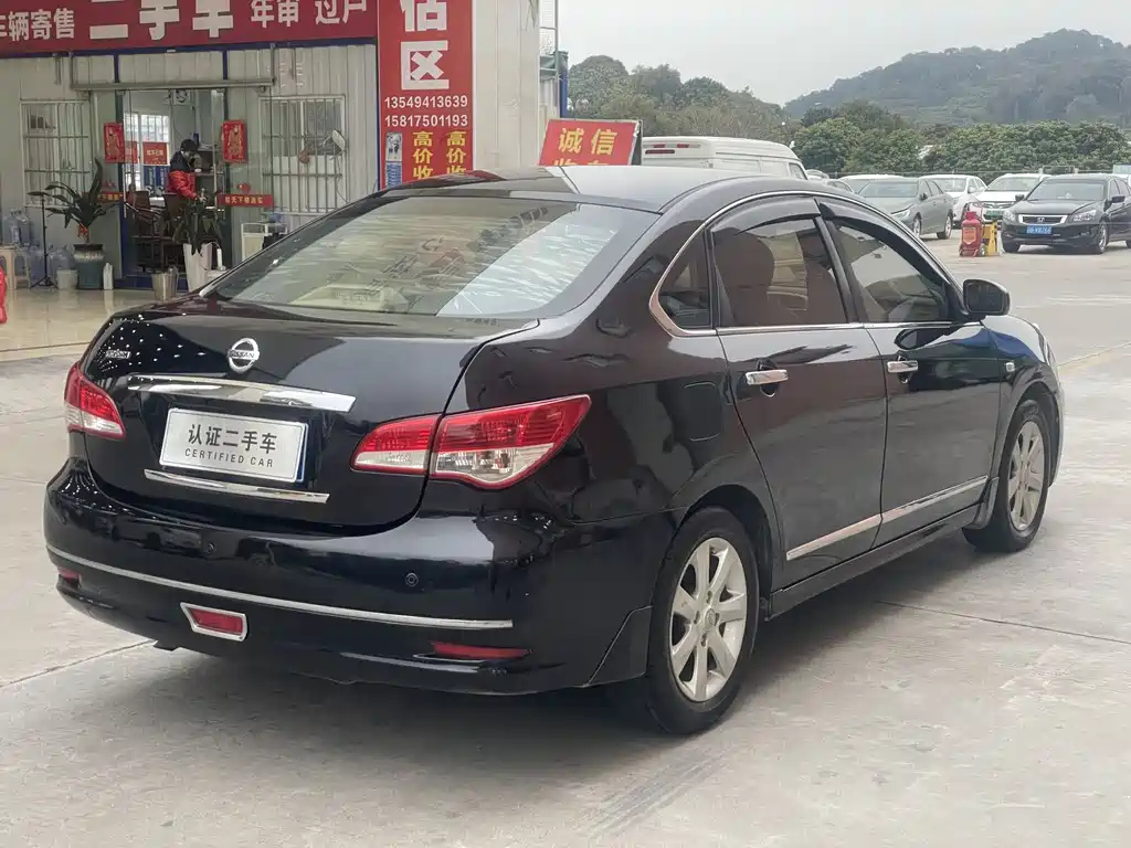 NISSAN SYLPHY 2012