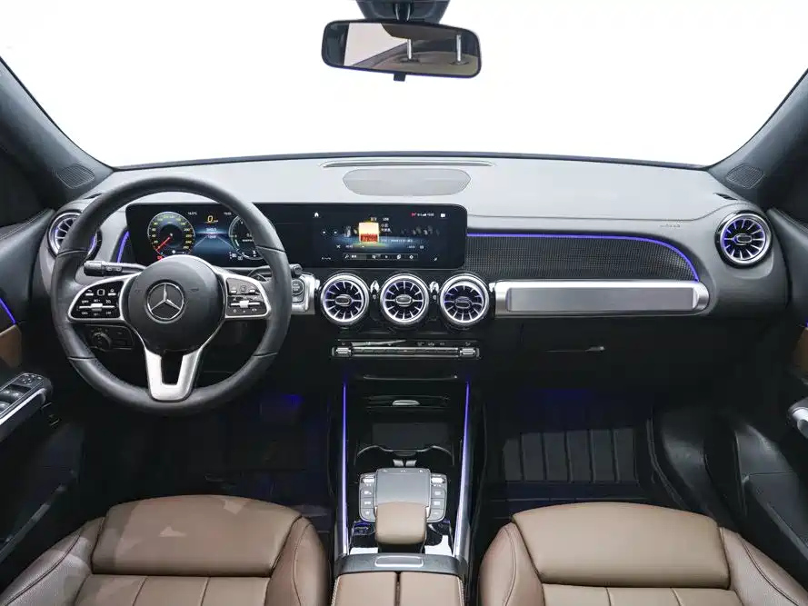 MERCEDES BENZ GLB 2023