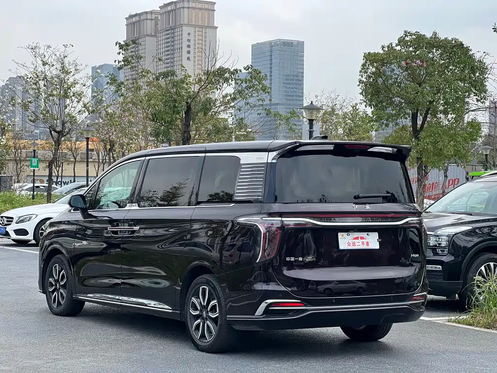 HONGQI HQ9 2022
