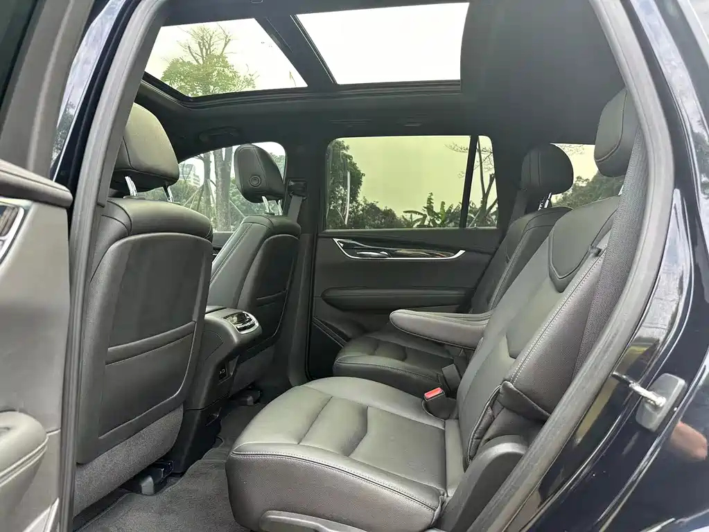 CADILLAC XT6 2021