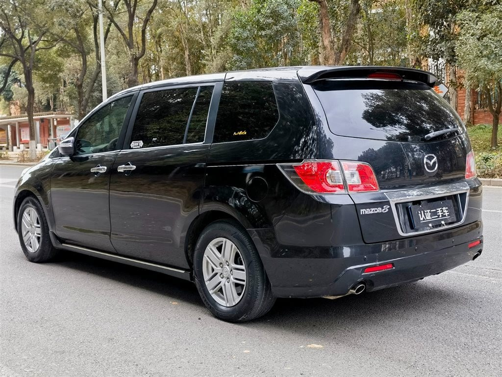 MAZDA 8 2011