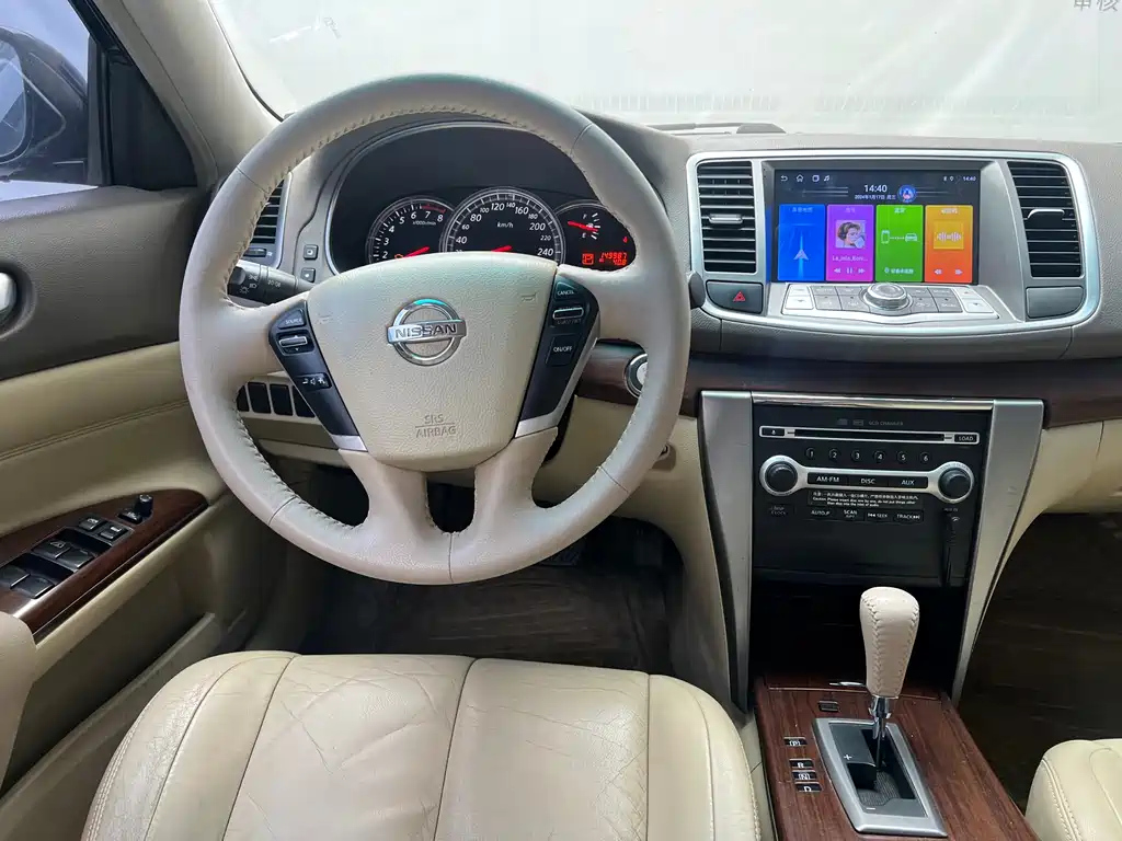 NISSAN TEANA 2010