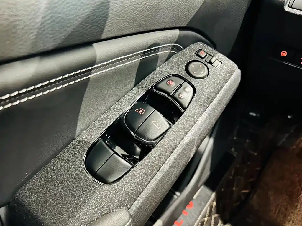 NISSAN TEANA 2022