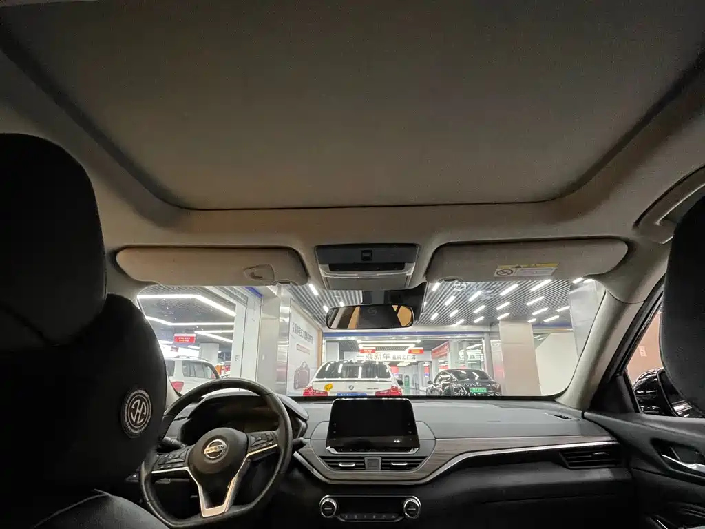 NISSAN TEANA 2022